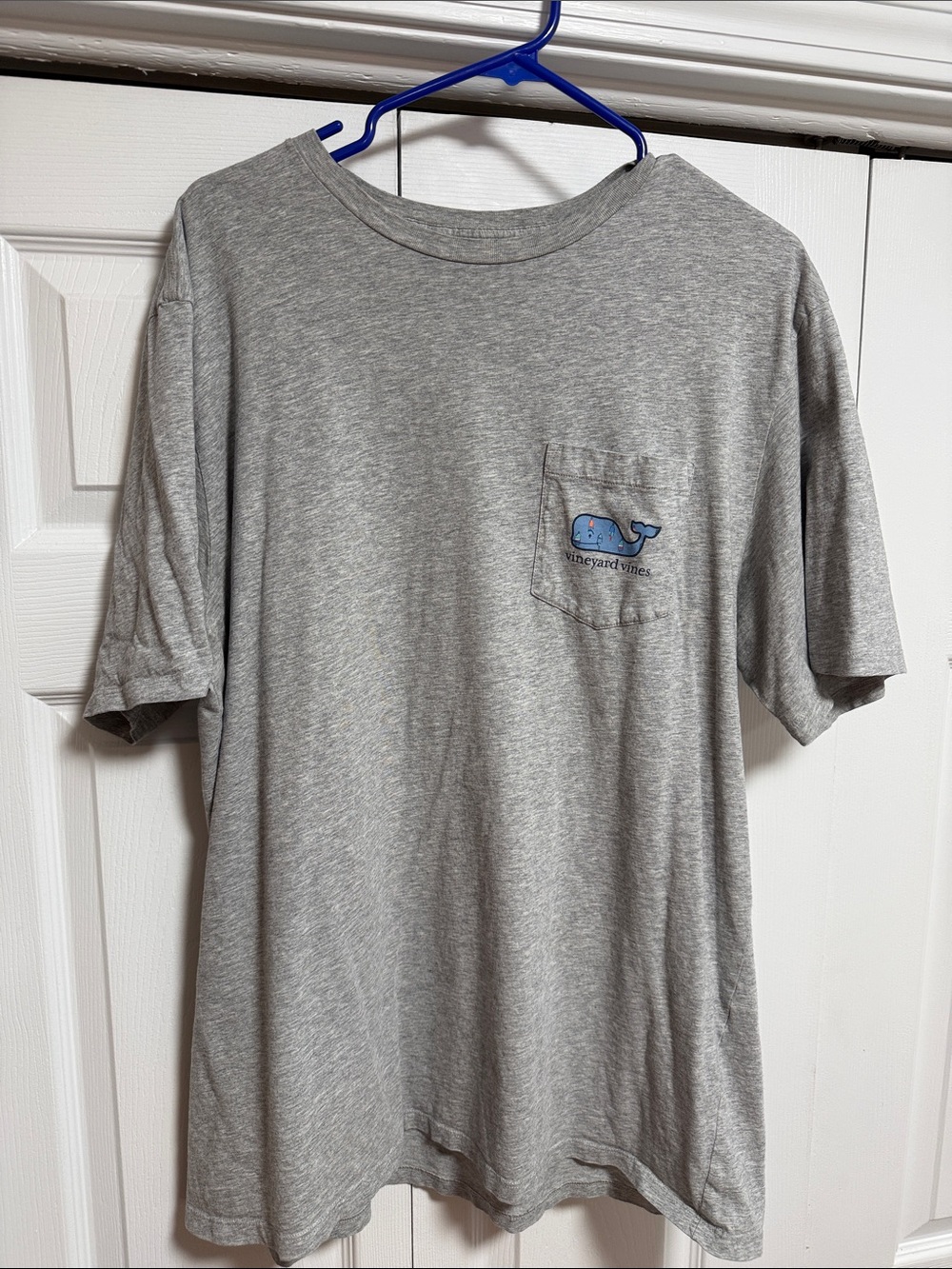 Vineyard Vines Light Gray Short-Sleeve Pocket Tee with Blue Whale